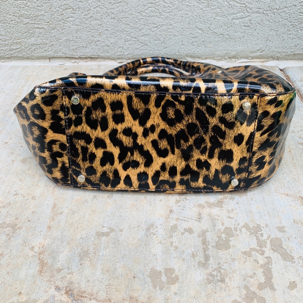 {SOLD} - Picture 2 of 3